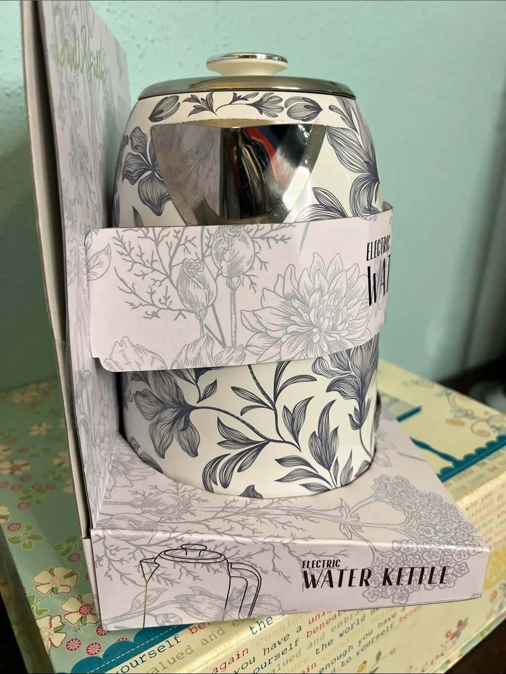 Floral Electric Water Kettle — Cream with Blue Floral Accent